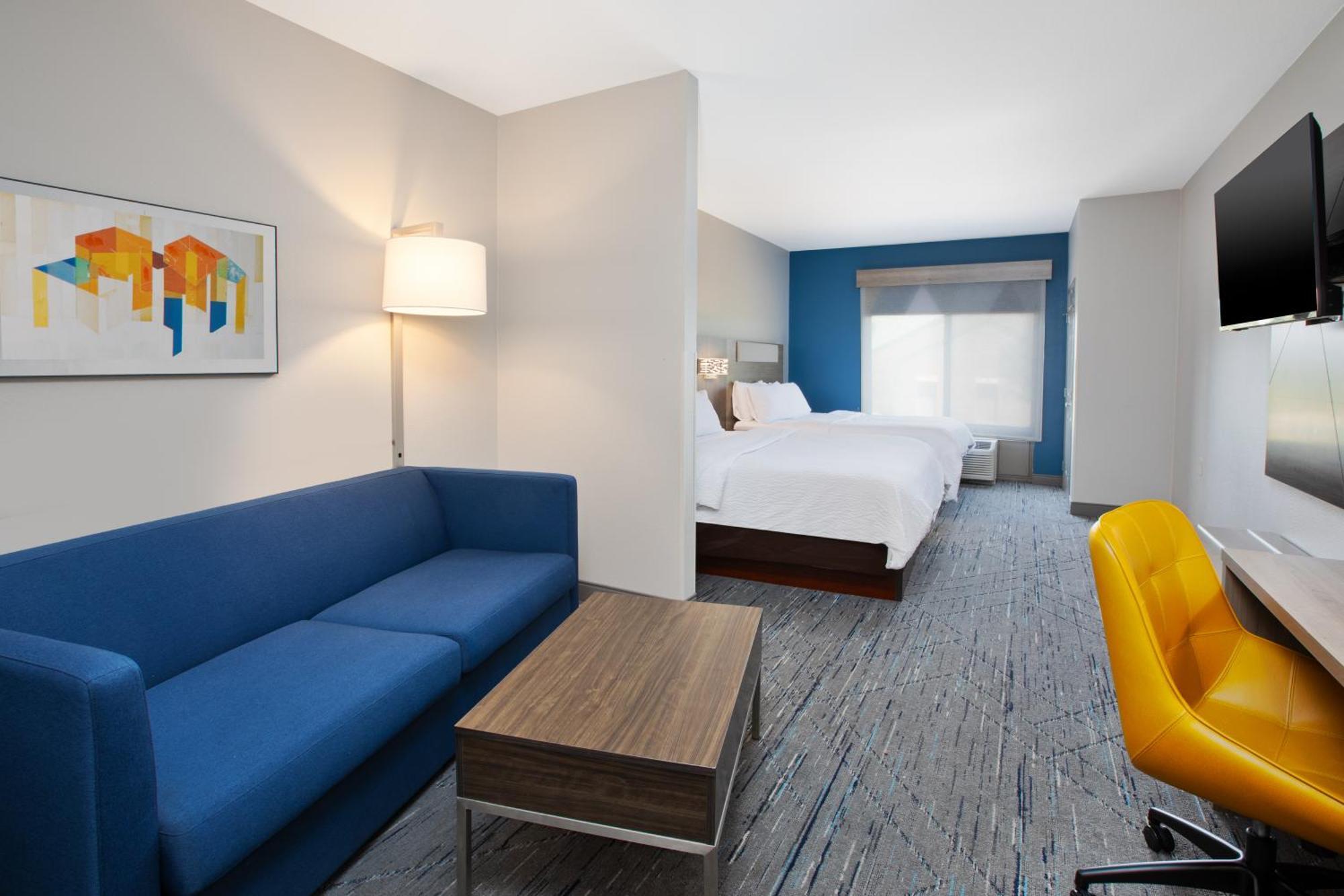 Holiday Inn Express & Suites Milwaukee Nw - Park Place By Ihg Exterior foto